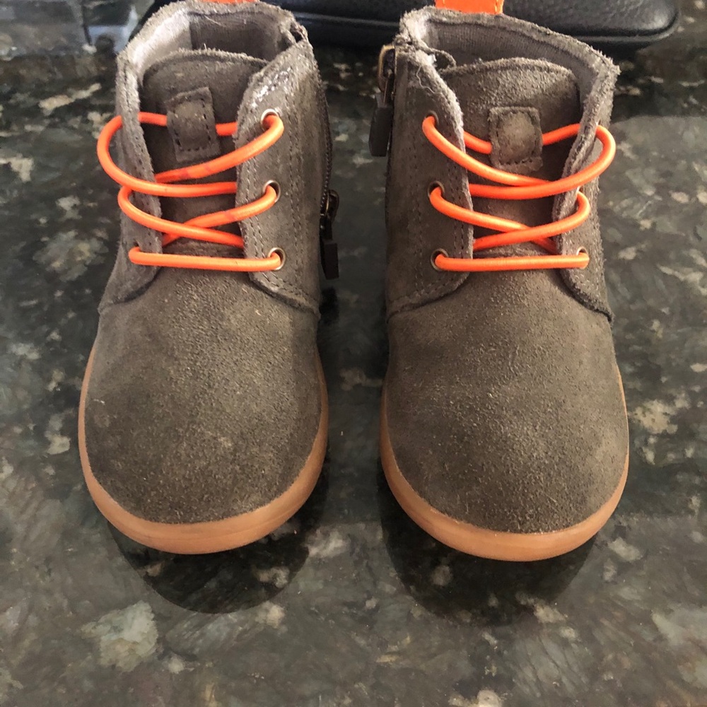 Ugg toddler boy boots.